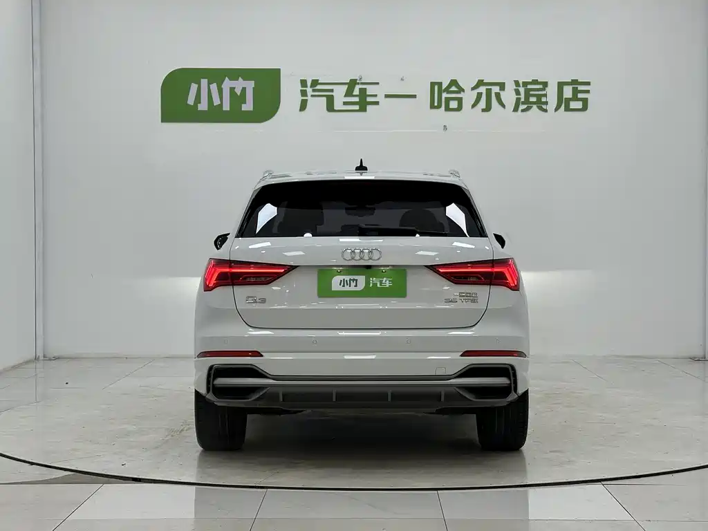 Audi Q3 2022 35 TFSI Sport