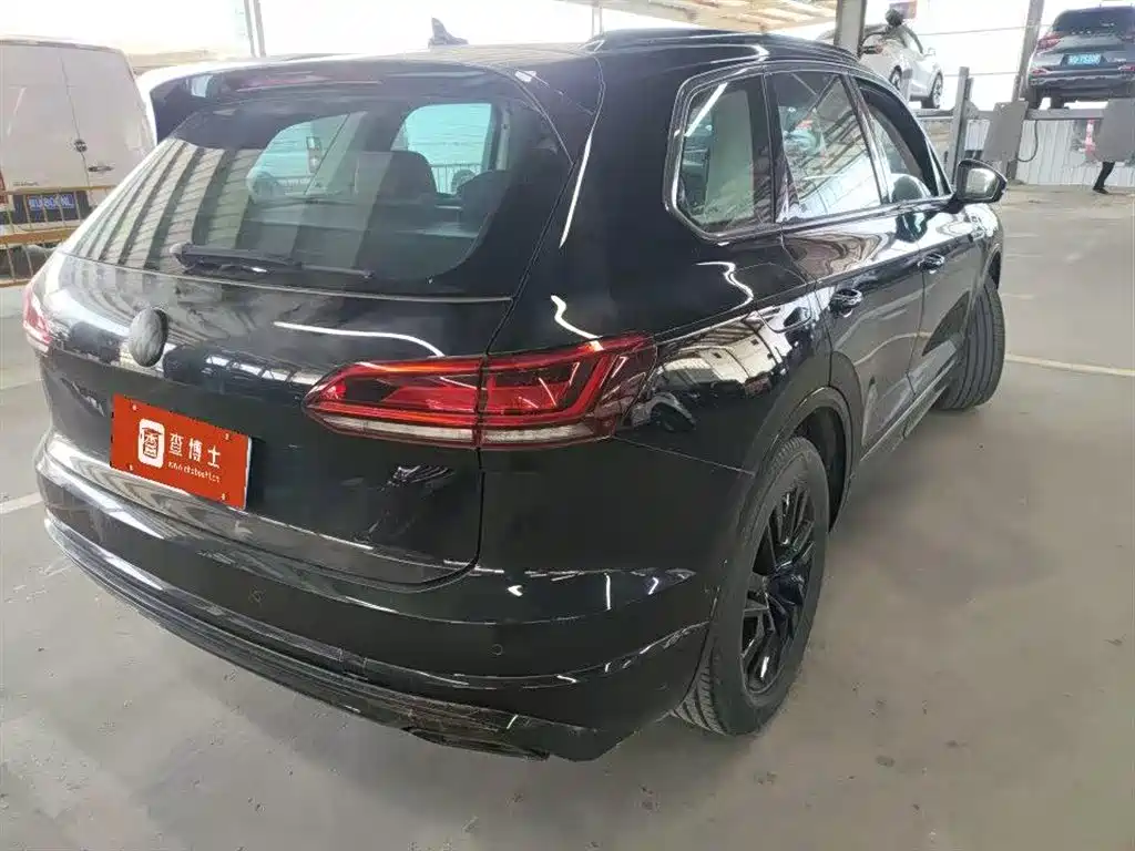 Volkswagen Touareg 2021 2.0 TSI Elegance