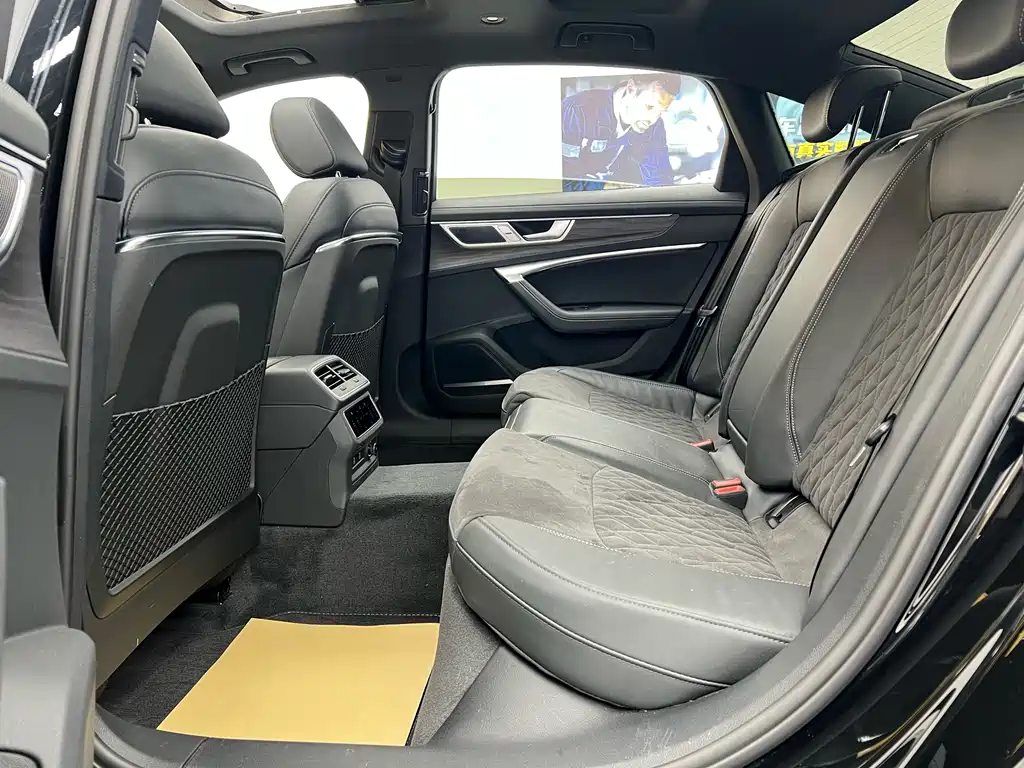 Audi A6L 2024 55 TFSI quattro Prestige Dynamic Edition