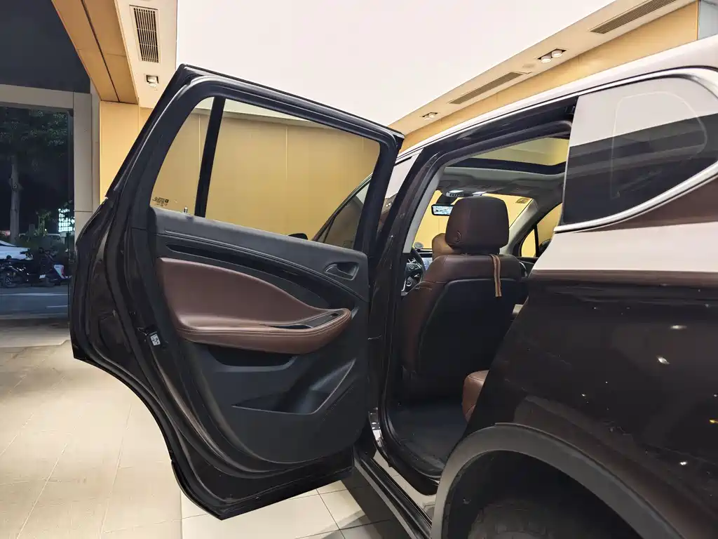 Buick Envision Plus 2021 532T FWD Luxury