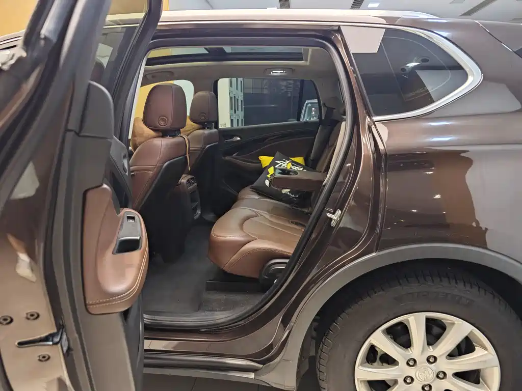 Buick Envision Plus 2021 532T FWD Luxury