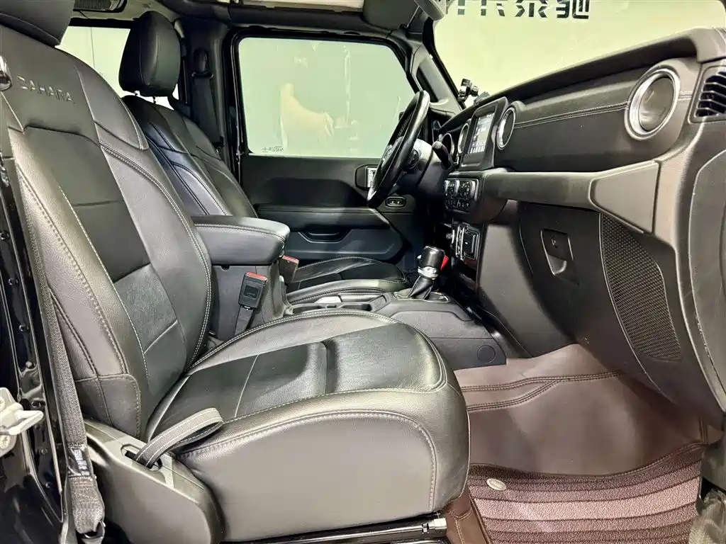 Jeep Wrangler 2021 2.0T Sahara Unlimited