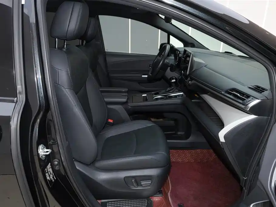 Toyota Granvia 2023 2.5L Hybrid Flagship VIP Edition