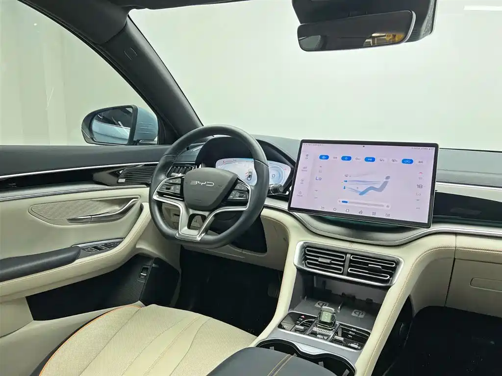 BYD Song Plus DM-i Champion Edition 150km Flagship Plus 5G 2023