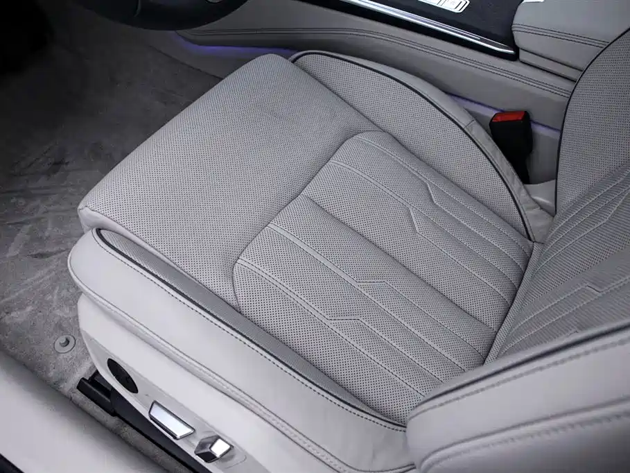 Audi A6L 2023 55 TFSI quattro Exclusive Elegant