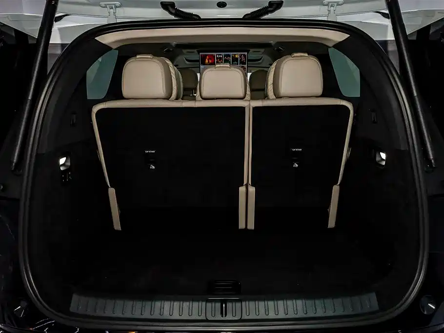 Li Auto MEGA 2025 Ultra Smart Refresh Edition