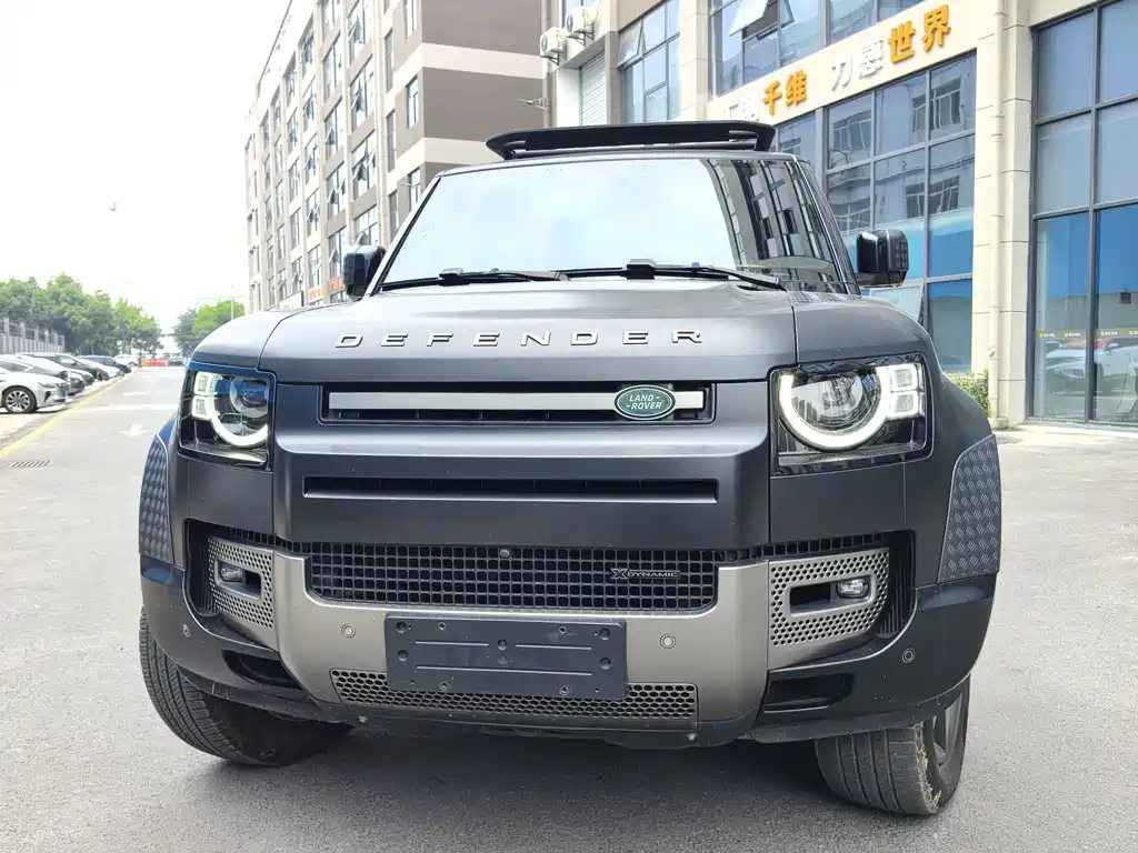 Land Rover Defender 110 3.0T P400 X-DYNAMIC HSE