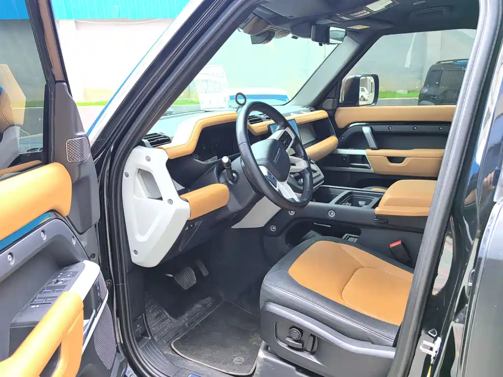 Land Rover Defender 110 3.0T P400 X-DYNAMIC HSE