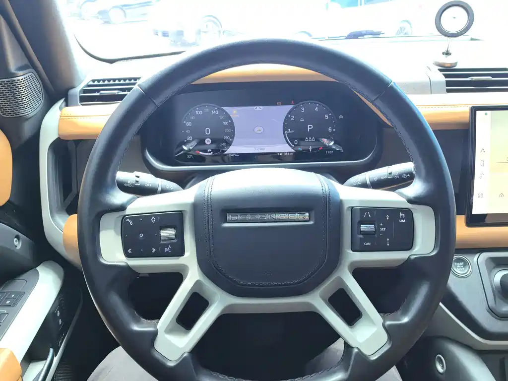 Land Rover Defender 110 3.0T P400 X-DYNAMIC HSE