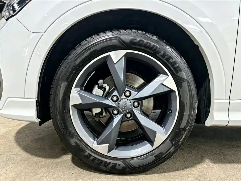 Audi Q3 2019 35 TFSI S Line