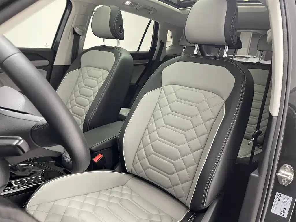 Volkswagen Tayron 2024 330TSI FWD Luxury Plus Advanced Edition