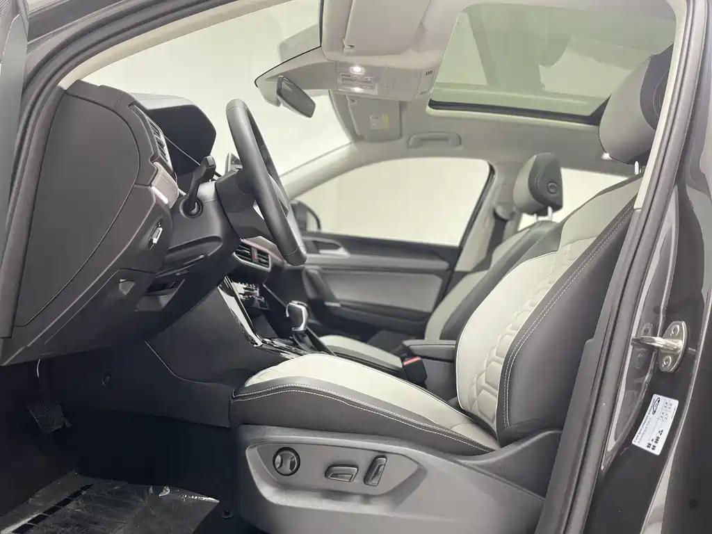 Volkswagen Tayron 2024 330TSI FWD Luxury Plus Advanced Edition