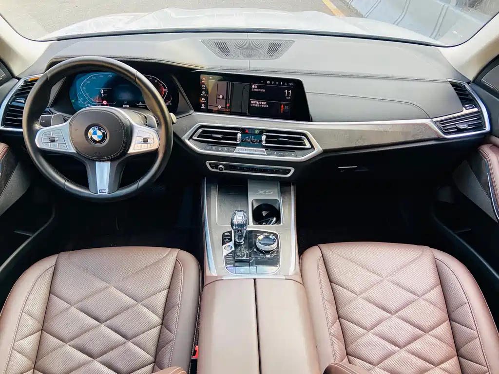 BMW X5 2022 xDrive 30Li Exclusive Edition M Sport Package