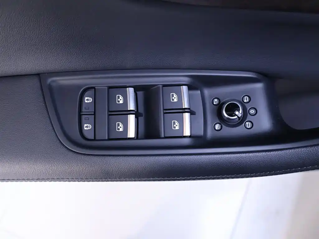 Audi Q7 2023 45 TFSI quattro S line Sport