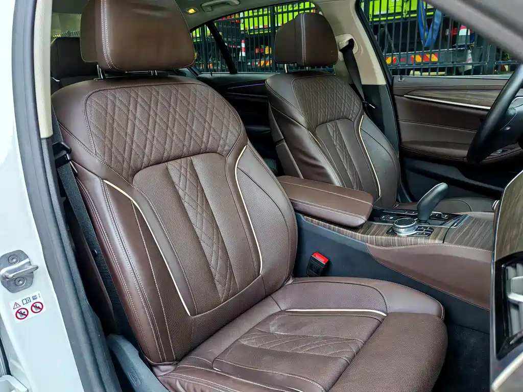 BMW 5 Series PHEV 2020 530Le Pioneer Edition