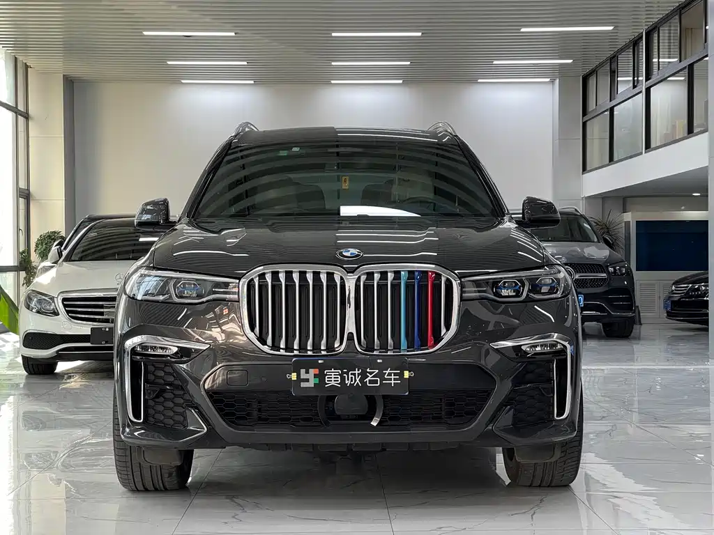 BMW X7 2021 xDrive40i Executive M Sport Package