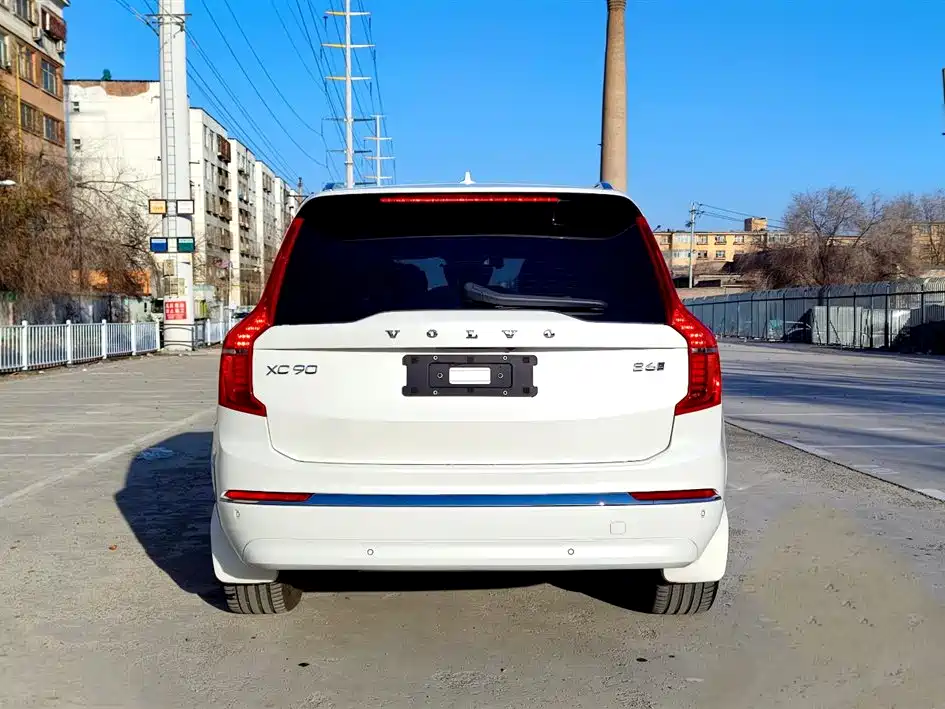 Volvo XC90 2024 B6 Momentum 7-Seater