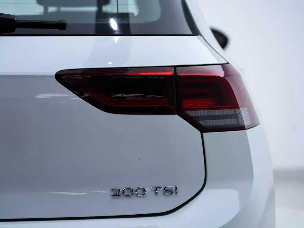 Golf 2023 Facelift 200TSI DSG Pro