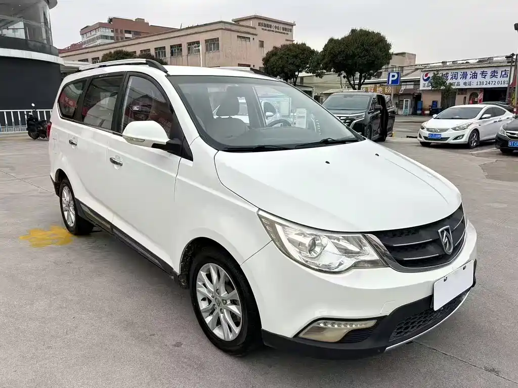 Baojun 730 2016 1.5L Manual Luxury 7-seater