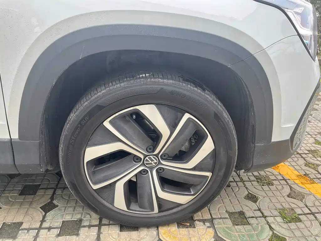 Tayron 2024 300TSI FWD Full Moon Edition