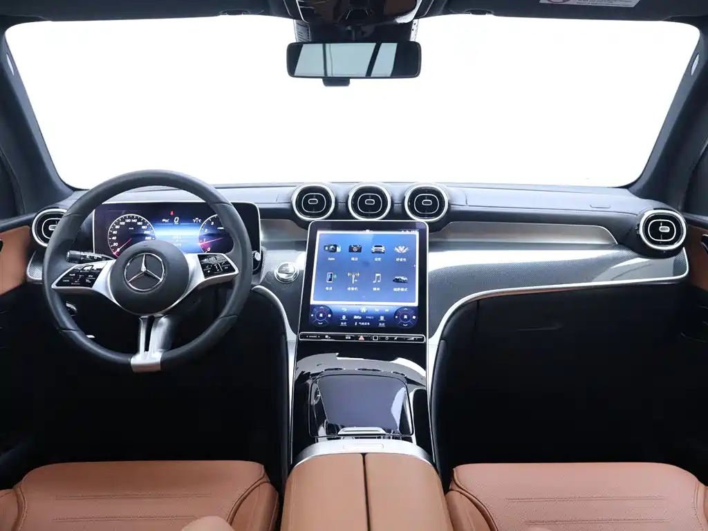 Mercedes-Benz GLC 2023 GLC 260 L 4MATIC Sport 5-Seater