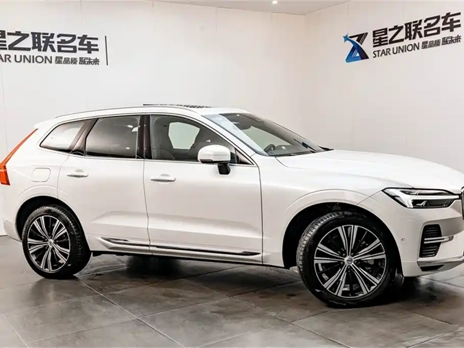 Volvo XC60 Plug-in Hybrid 2023 T8 PHEV Long Range AWD Luxury Plus