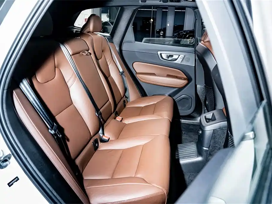 Volvo XC60 Plug-in Hybrid 2023 T8 PHEV Long Range AWD Luxury Plus