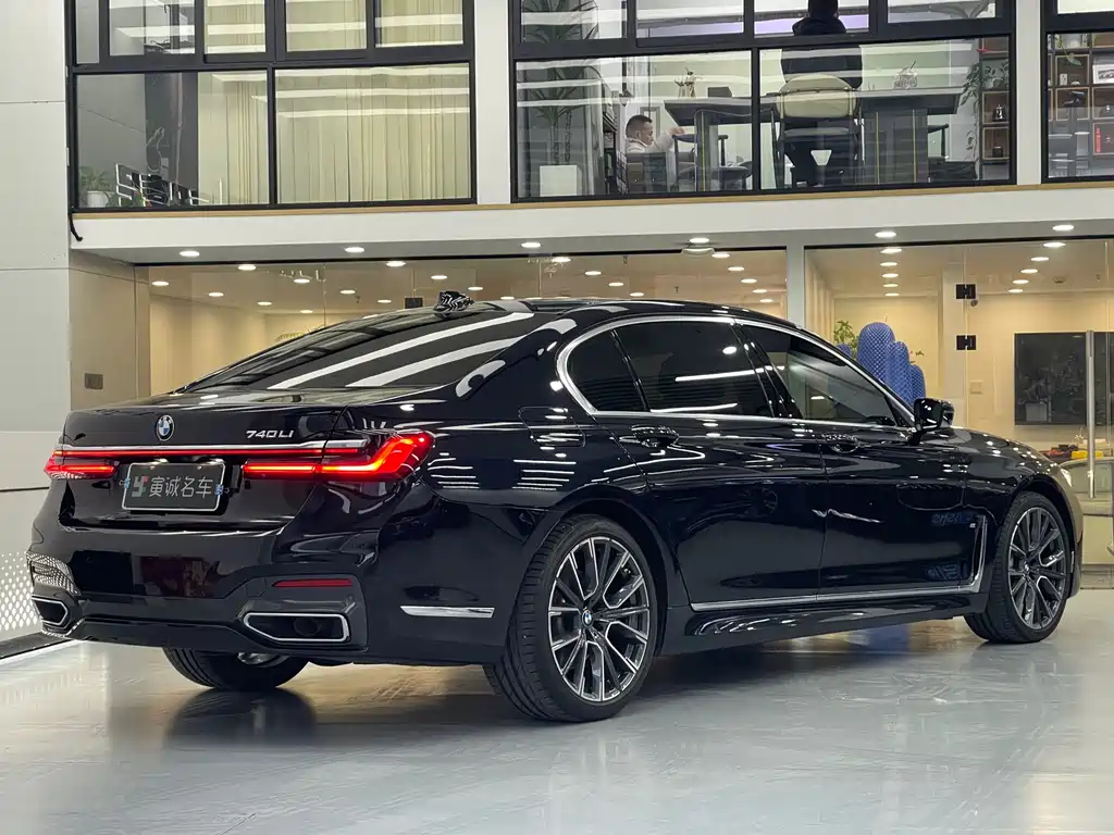BMW 7 Series 2021 740Li Leading Edition M Sport Package