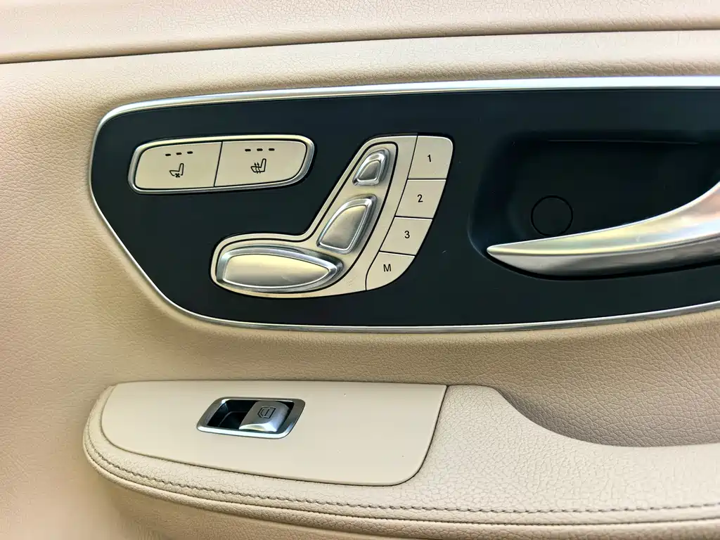 Mercedes-Benz V 260 L Exclusive (2016)