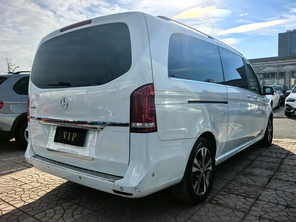 Mercedes-Benz V 260 L Exclusive (2016)