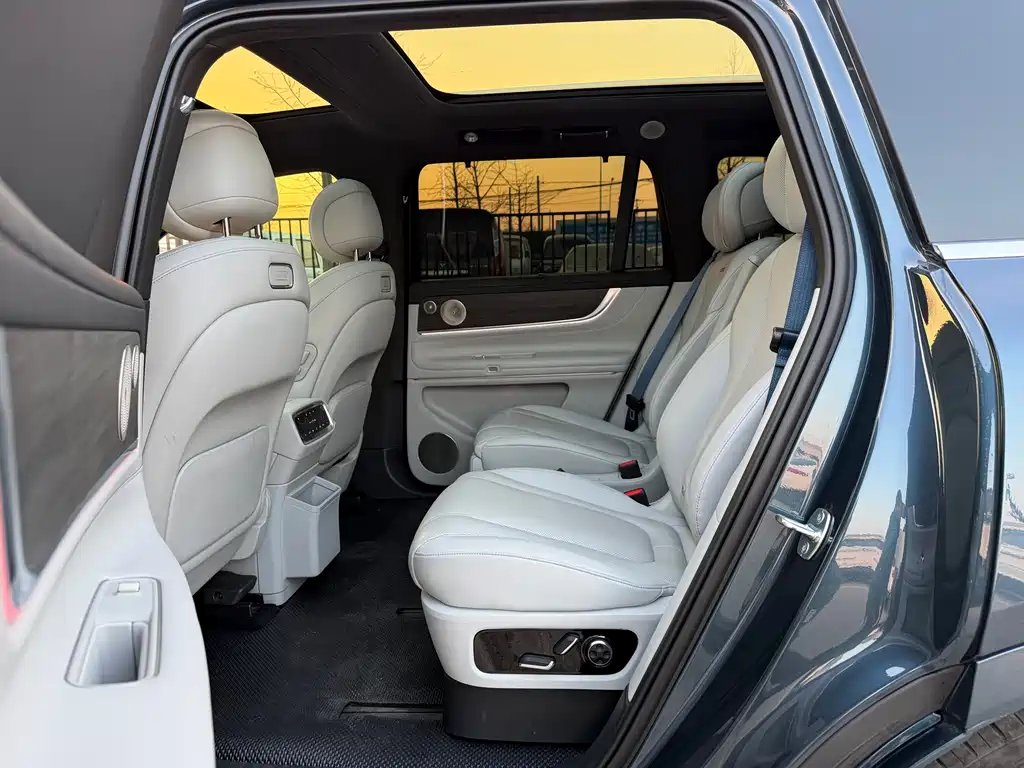AITO M9 2024 Extended-Range Ultra 52kWh 6-Seater
