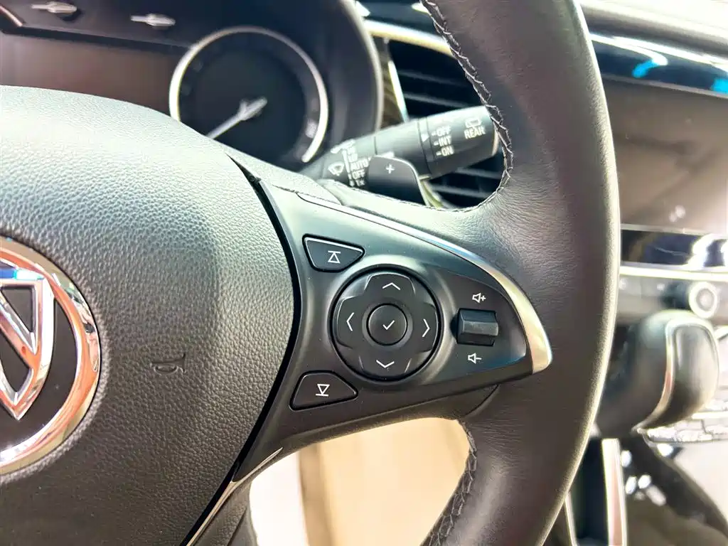 Buick GL8 2018 ES 28T Flagship China VI