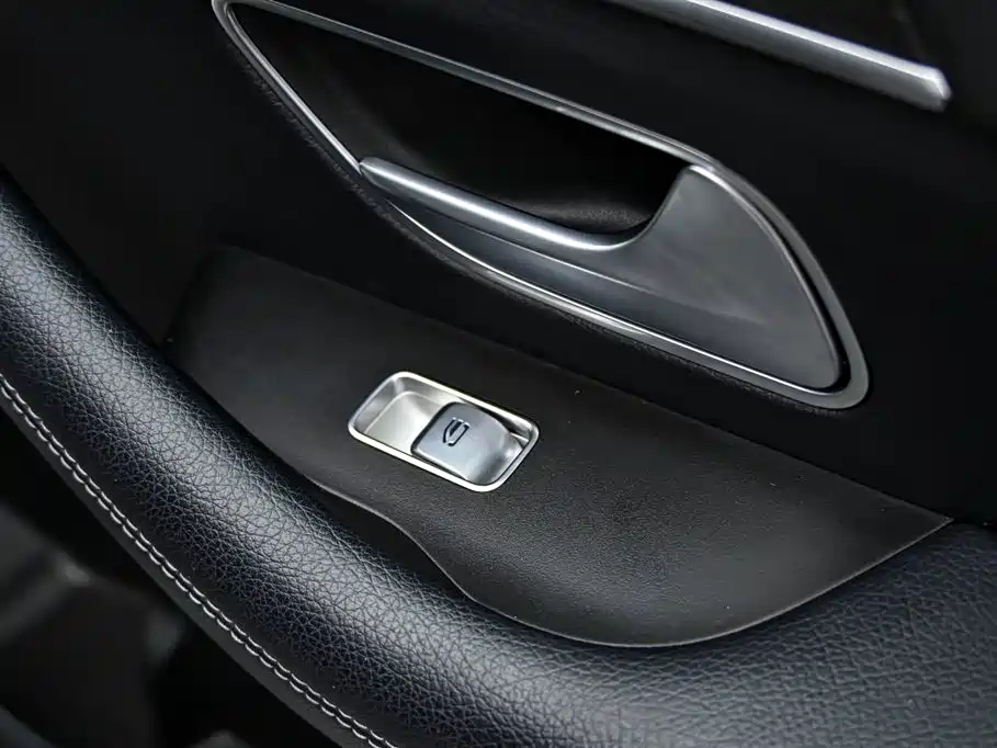 Mercedes-Benz GLE 450 4MATIC Luxury (2024)