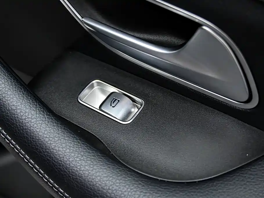 Mercedes-Benz GLE 450 4MATIC Luxury (2024)