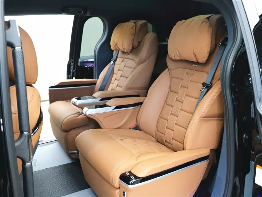 Lorinser Traveler 2026 2.5L High Roof Traveler