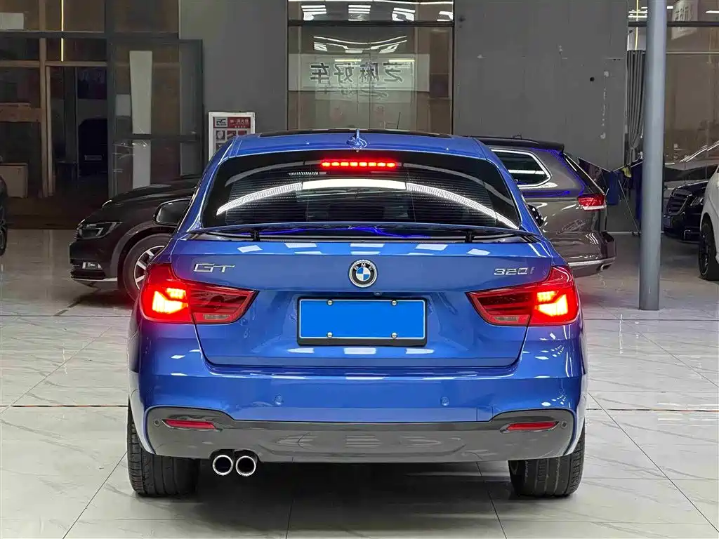 BMW 3 Series GT 2018 320i M Sport