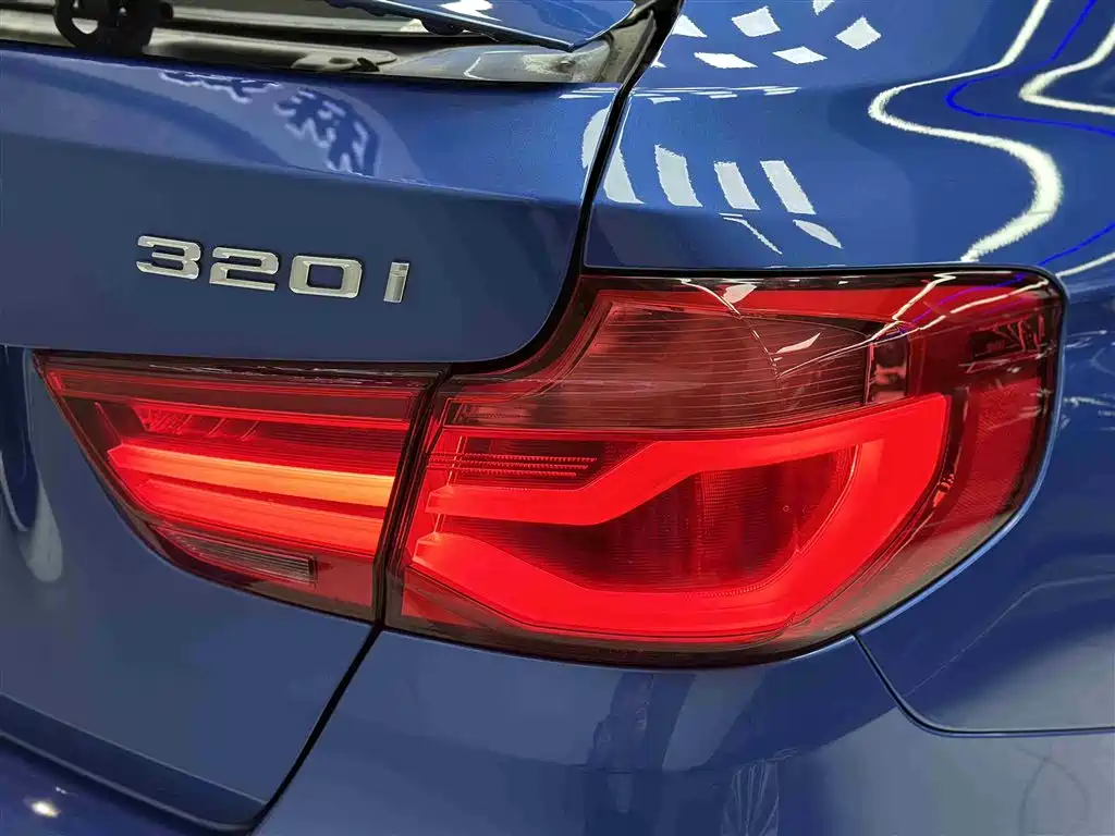 BMW 3 Series GT 2018 320i M Sport