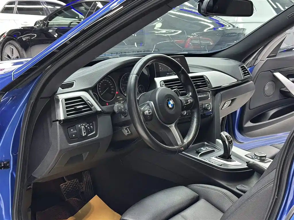 BMW 3 Series GT 2018 320i M Sport