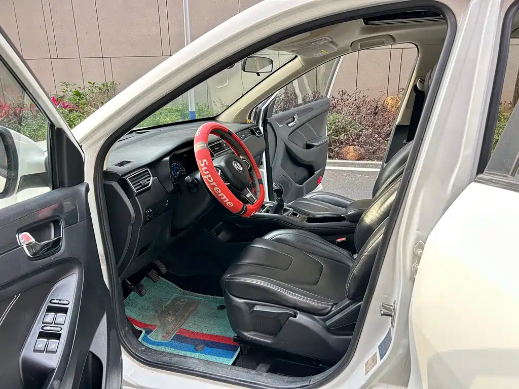 Fengguang 580 2016 1.5T Manual Comfort Edition