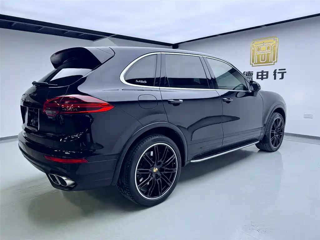 Cayenne 2015 Cayenne Turbo 4.8T