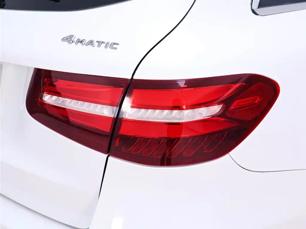 Mercedes-Benz GLC 300 4MATIC Dynamic 2017