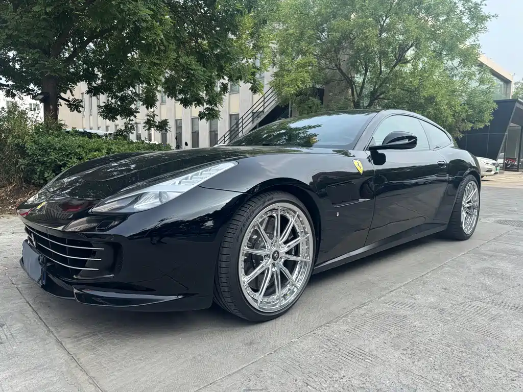 Ferrari GTC4Lusso 2016 6.3L V12