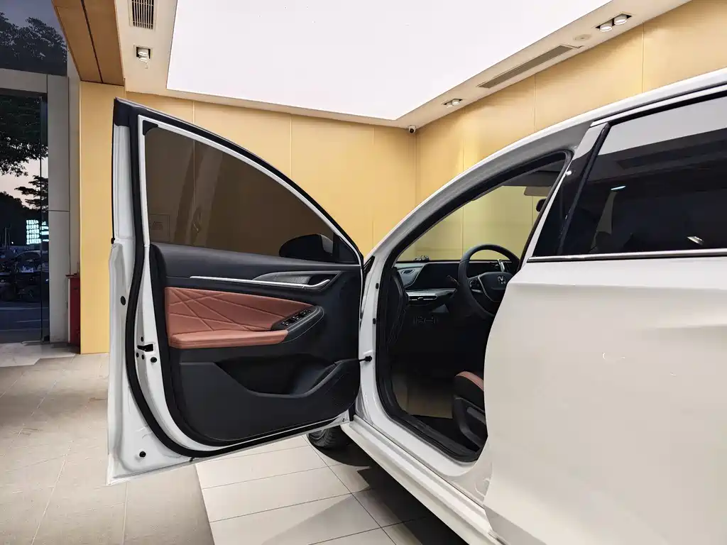 Changan Eado 2023 Changxiang Edition PLUS Blue Whale NE 1.4T GDI DCT Premium