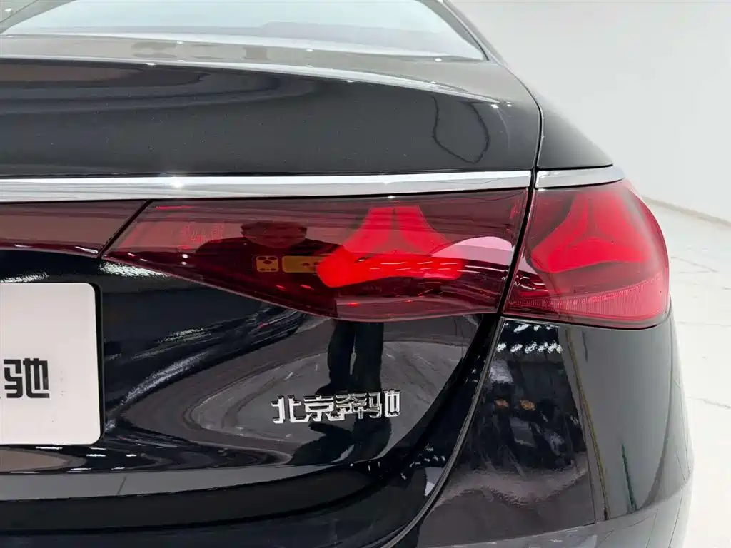 Mercedes-Benz E-Class 2024 E 260 L