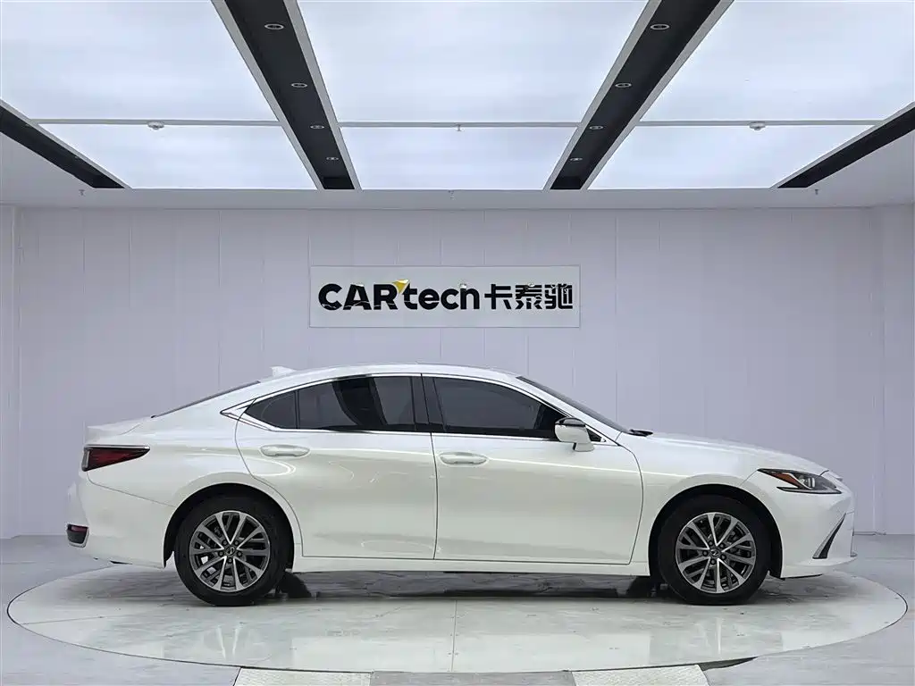 Lexus ES 2022 200 Excellence Edition