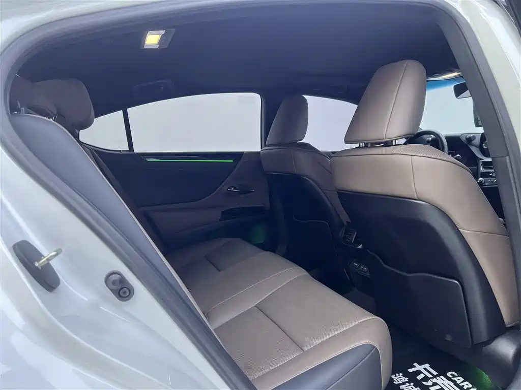 Lexus ES 2022 200 Excellence Edition