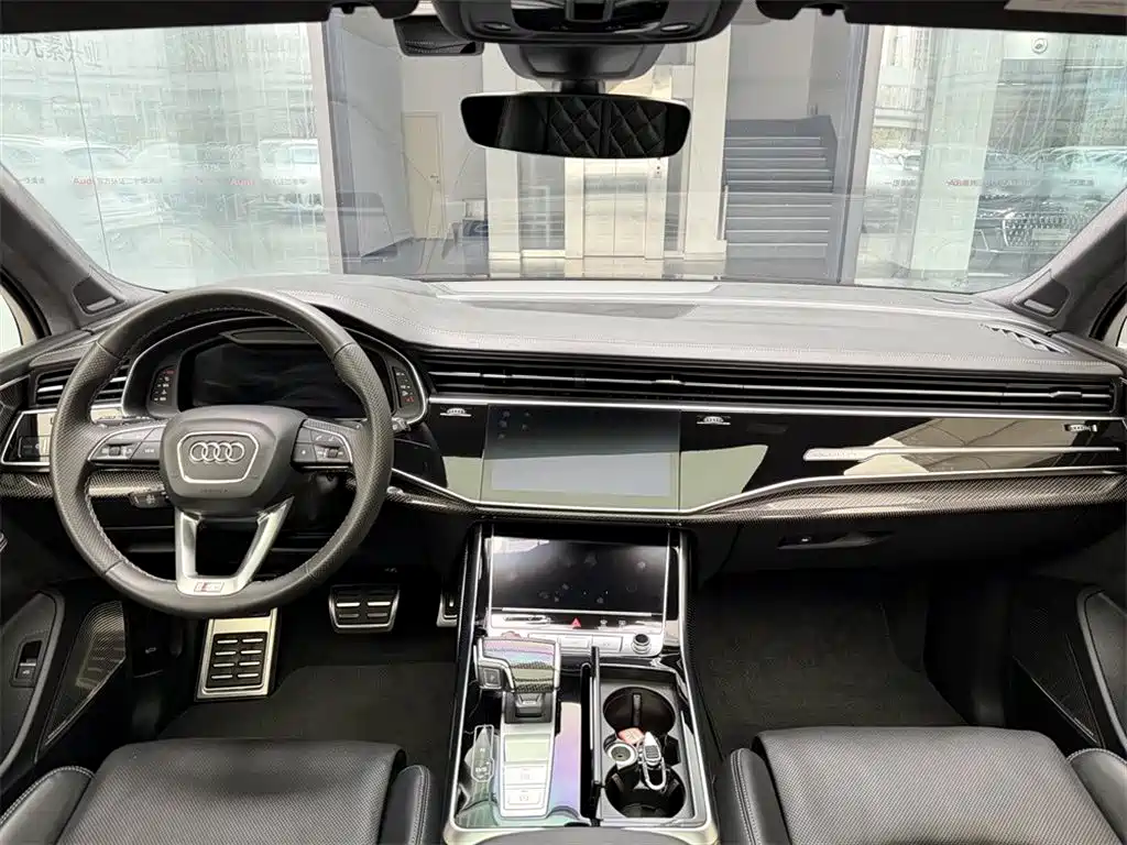 Audi SQ7 2024 4.0 TFSI Dark Knight Edition