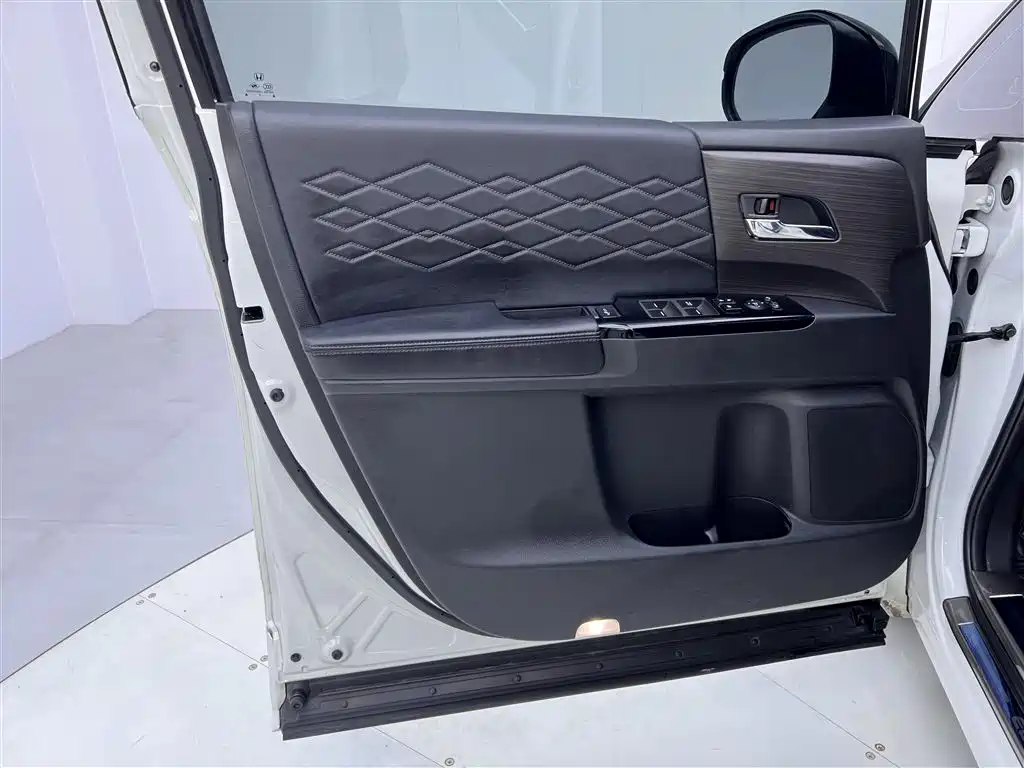 Honda Elysion 2022 2.0L e:HEV Luxury Edition