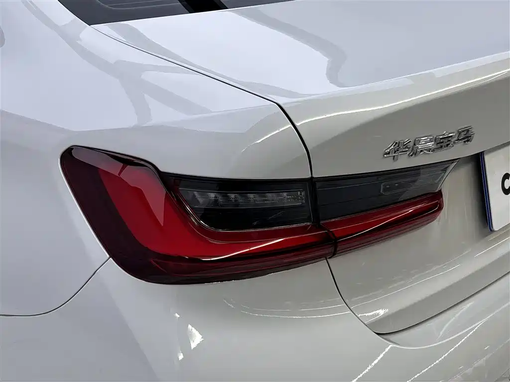 BMW 3 Series 2023 325Li M Sport Package