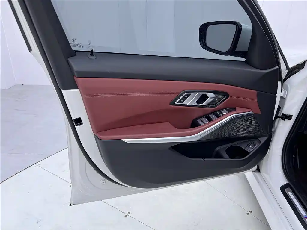 BMW 3 Series 2023 325Li M Sport Package